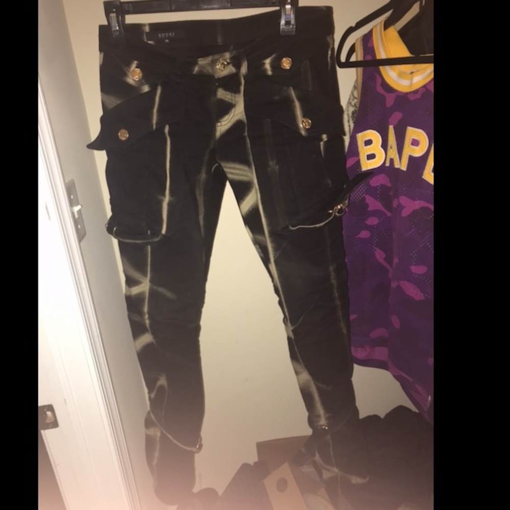 Gucci trouser jeans  100%genuine 100% Authentic like new.40 ita 30us